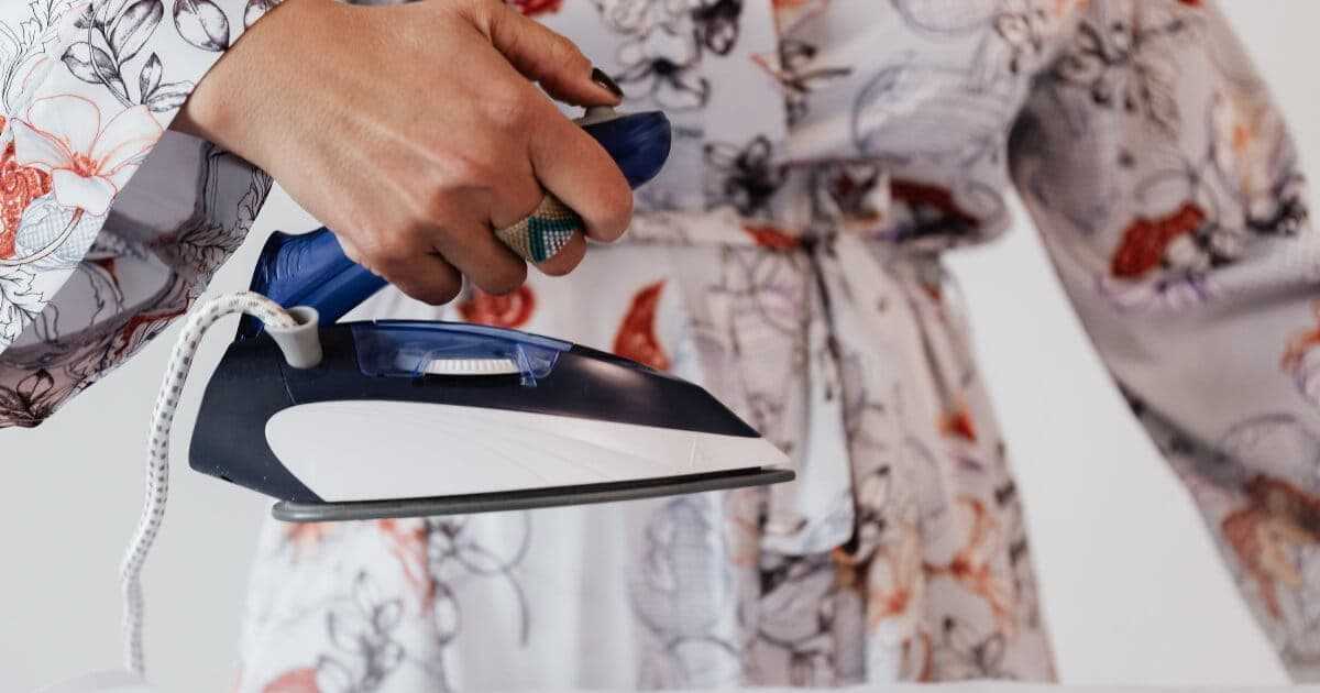 Czym wyczyścić żelazko? Przegląd sposobów Czym wyczyścić żelazko? Przegląd sposobów